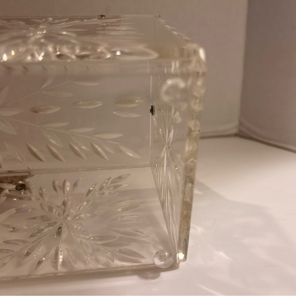 Vintage Clear Carved Lucite Box Purse - Picture 6 of 12
